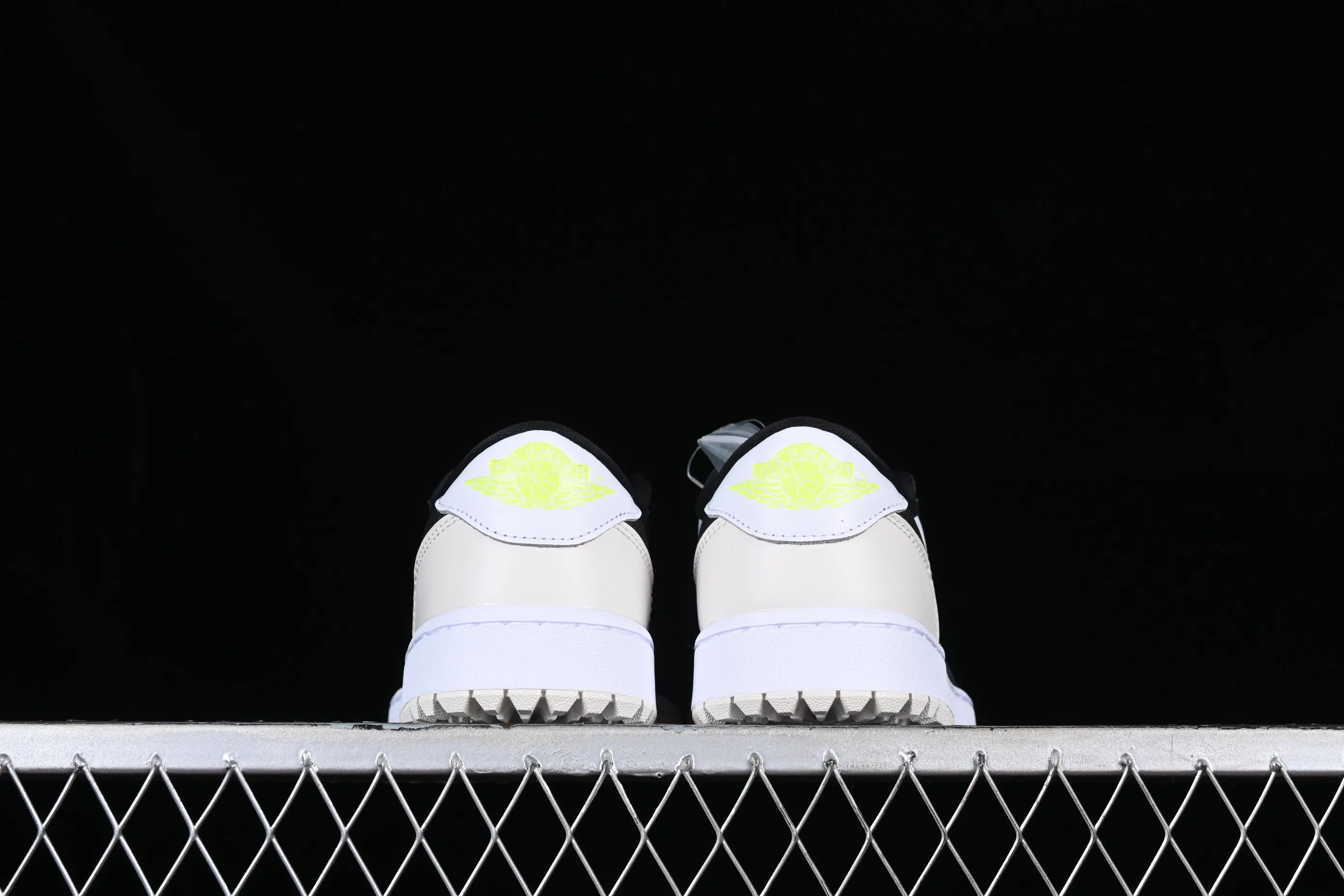 All categories Air Jordan Jordan series basketball shoes Air Jordan 1 Low G version pure original Air Jordan 1 Low Golf AJ1 Joe 1 new golf version white gray DD9315-108